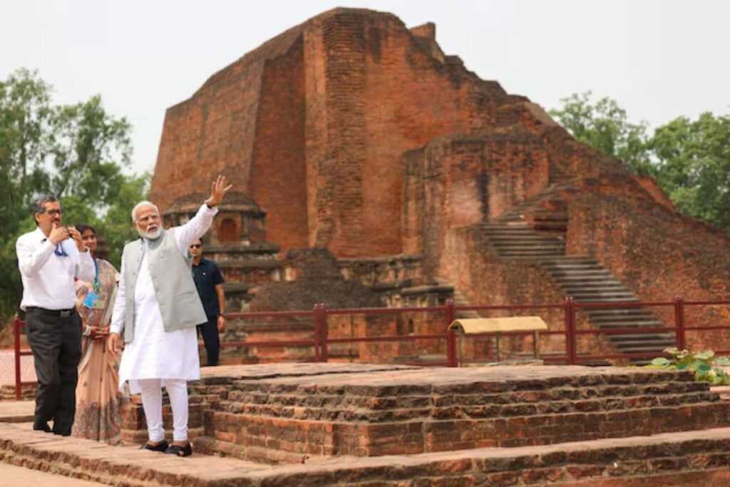 भारत के विश्व गुरु बनने की तैयारी, शैक्षणिक संस्थानों में आए परिवर्तन ने बदली शिक्षा की तस्वीर